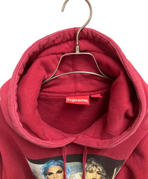 SUPREME（シュプリーム）SUPREME (シュプリーム) Nan Goldin Misty and Jimmy Paulette Hooded Sweatshirt レッド サイズ:SIZE Mの古着・服飾アイテム