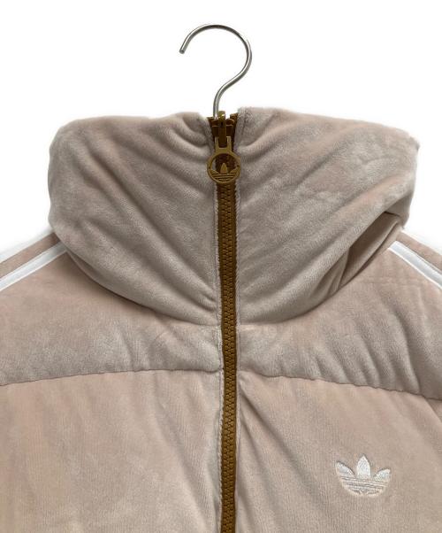 adidas（アディダス）adidas (アディダス) W JKT DOWN REV ベージュ サイズ:SIZE Sの古着・服飾アイテム