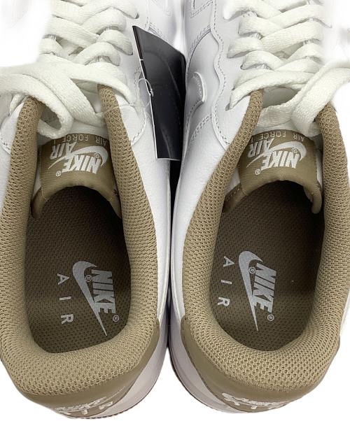 NIKE（ナイキ）NIKE (ナイキ) AIR FORCE 1 07（ナイキ エア フォース 1 07） ホワイト×ベージュ サイズ:SIZE 28cm 未使用品の古着・服飾アイテム