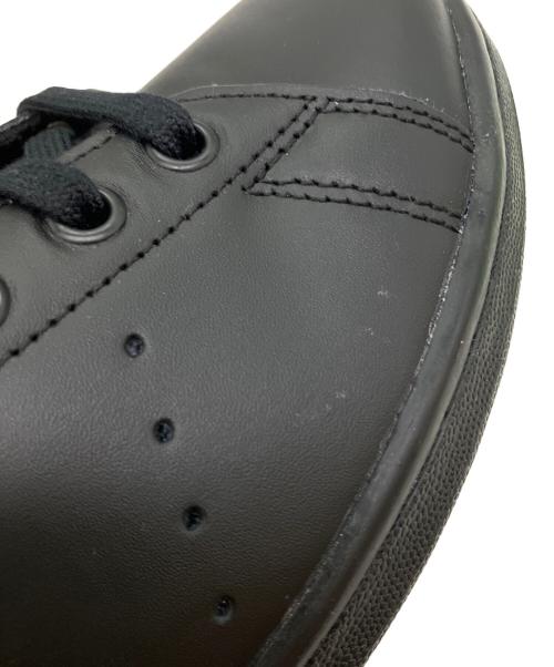 adidas（アディダス）adidas (アディダス) STAN SMITH　スニーカー ブラック サイズ:SIZE 28cm 未使用品の古着・服飾アイテム