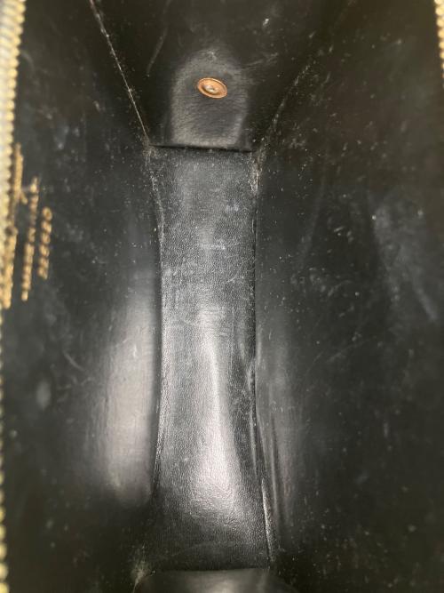 Salvatore Ferragamo（サルヴァトーレ フェラガモ）Salvatore Ferragamo (サルヴァトーレ フェラガモ) コスメポーチ ブラックの古着・服飾アイテム