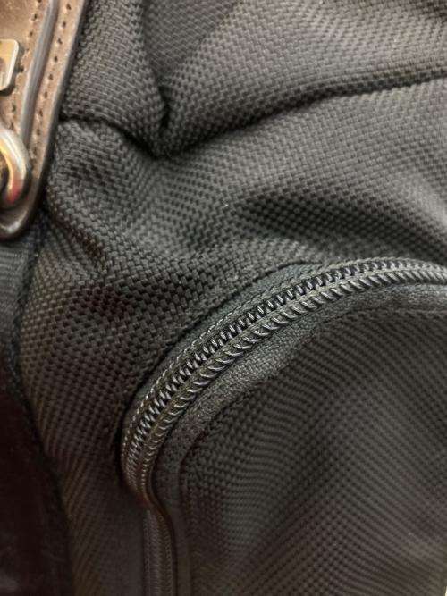 TUMI（トゥミ）TUMI (トゥミ) モントレースリング ショルダーバッグ ブラックの古着・服飾アイテム