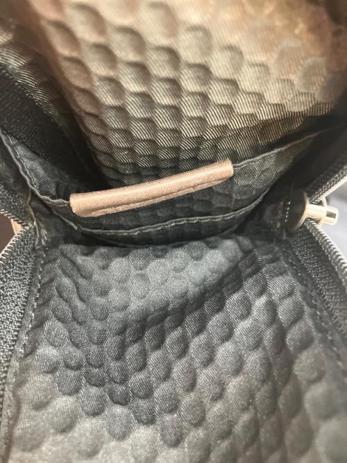 TUMI（トゥミ）TUMI (トゥミ) モントレースリング ショルダーバッグ ブラックの古着・服飾アイテム