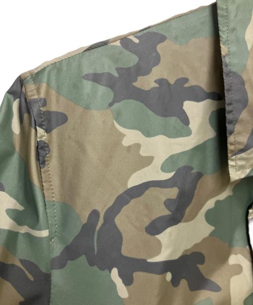 Traditional Weatherwear（トラディショナルウェザーウェア）Traditional Weatherwear (トラディショナルウェザーウェア) ナイロンコート カーキ サイズ:SIZE Mの古着・服飾アイテム