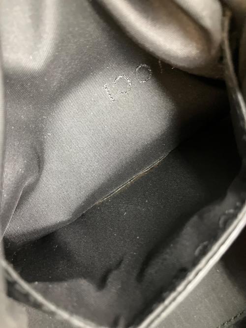 GUCCI（グッチ）GUCCI (グッチ) ワンショルダーバッグ ブラックの古着・服飾アイテム