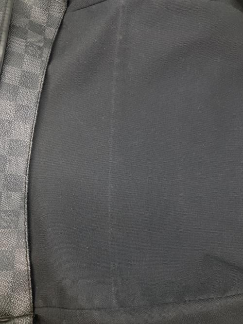 LOUIS VUITTON（ルイ ヴィトン）LOUIS VUITTON (ルイ ヴィトン) ダミエ・グラフィット ダニエルMM ショルダーバッグ グレーの古着・服飾アイテム