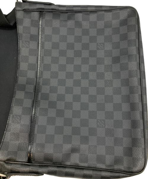 LOUIS VUITTON（ルイ ヴィトン）LOUIS VUITTON (ルイ ヴィトン) ダミエ・グラフィット ダニエルMM ショルダーバッグ グレーの古着・服飾アイテム