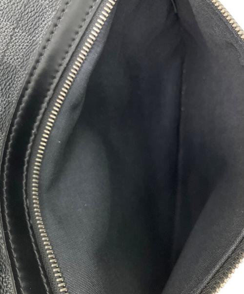LOUIS VUITTON（ルイ ヴィトン）LOUIS VUITTON (ルイ ヴィトン) ダミエ・グラフィット ダニエルMM ショルダーバッグ グレーの古着・服飾アイテム