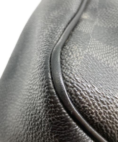 LOUIS VUITTON（ルイ ヴィトン）LOUIS VUITTON (ルイ ヴィトン) ダミエ・グラフィット ダニエルMM ショルダーバッグ グレーの古着・服飾アイテム