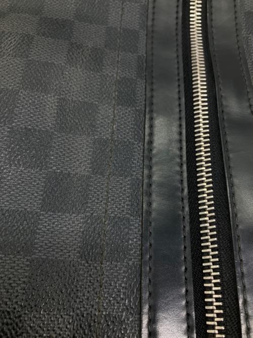 LOUIS VUITTON（ルイ ヴィトン）LOUIS VUITTON (ルイ ヴィトン) ダミエ・グラフィット ダニエルMM ショルダーバッグ グレーの古着・服飾アイテム
