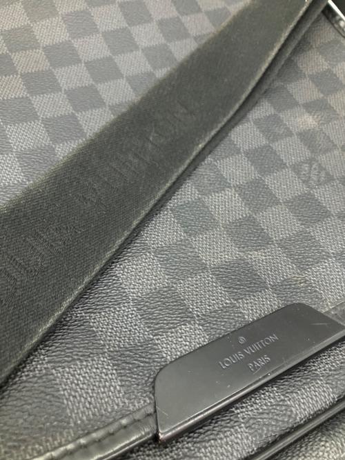 LOUIS VUITTON（ルイ ヴィトン）LOUIS VUITTON (ルイ ヴィトン) ダミエ・グラフィット ダニエルMM ショルダーバッグ グレーの古着・服飾アイテム
