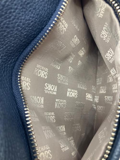 MICHAEL KORS（マイケル・コース）MICHAEL KORS (マイケル・コース) 2WAYバッグ ネイビーの古着・服飾アイテム