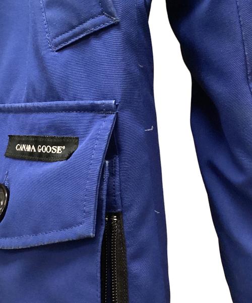 CANADA GOOSE（カナダグース）CANADA GOOSE (カナダグース) ヨークトンダウンジャケット ブルー サイズ:SIZE Sの古着・服飾アイテム