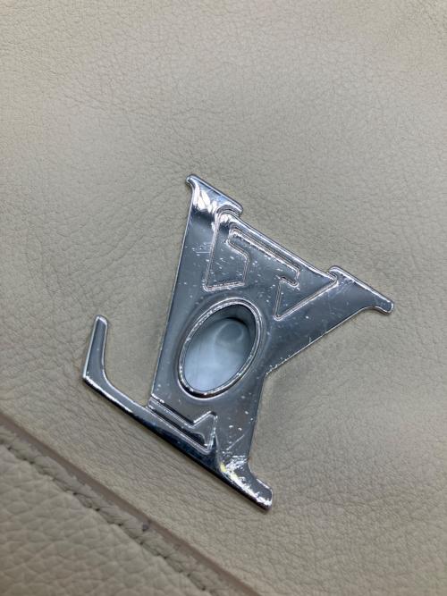 LOUIS VUITTON（ルイ ヴィトン）LOUIS VUITTON (ルイ ヴィトン) ロックミー2 カルターブル 2WAYバッグ ブラック×ベージュの古着・服飾アイテム