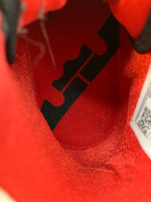 NIKE（ナイキ）NIKE (ナイキ) LEBRON XVII GRAFFITI ハイカットスニーカー ホワイト×レッド サイズ:SIZE 27cmの古着・服飾アイテム