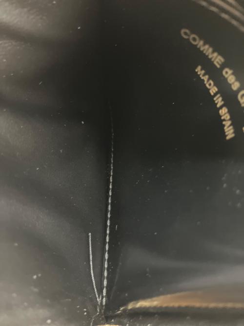 COMME des GARCONS（コムデギャルソン）COMME des GARCONS (コムデギャルソン) POLKA DOTS EMBOSSED コインケース ブラックの古着・服飾アイテム