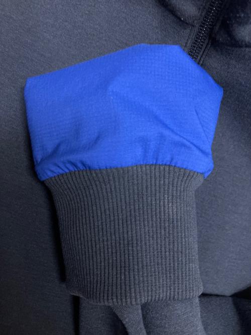 THE NORTH FACE（ザ ノース フェイス）THE NORTH FACE (ザ ノース フェイス) リバーシブルテックエアーフーディ　ナイロンジャケット ネイビー サイズ:SIZE Mの古着・服飾アイテム