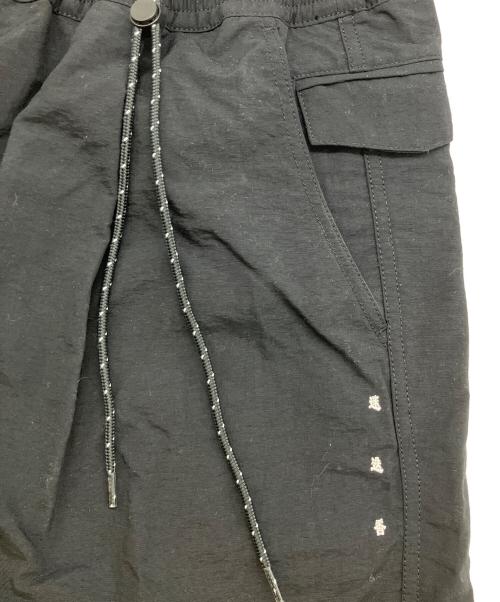 迷迭香（マンネンロウ）迷迭香 (マンネンロウ) ナイロンMWハーベストトラウザー ブラック サイズ:SIZE 3の古着・服飾アイテム