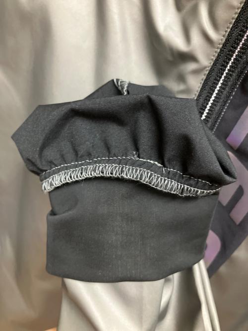 le coq sportif（ルコックスポルティフ）le coq sportif (ルコックスポルティフ) RIJOUME ナイロンジャケット グレー サイズ:SIZE LLの古着・服飾アイテム