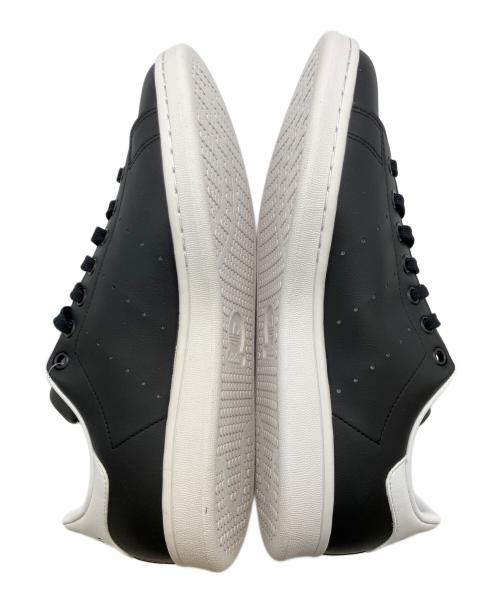 adidas（アディダス）adidas (アディダス) STANSMITH（スタンスミス） ブラック×ホワイト サイズ:SIZE 28cm 未使用品の古着・服飾アイテム
