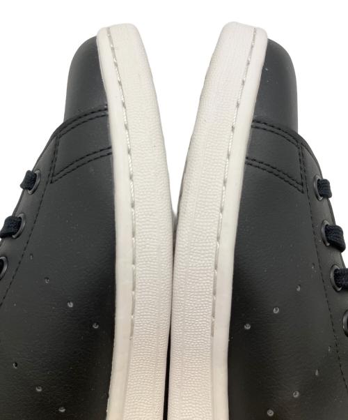 adidas（アディダス）adidas (アディダス) STANSMITH（スタンスミス） ブラック×ホワイト サイズ:SIZE 28cm 未使用品の古着・服飾アイテム