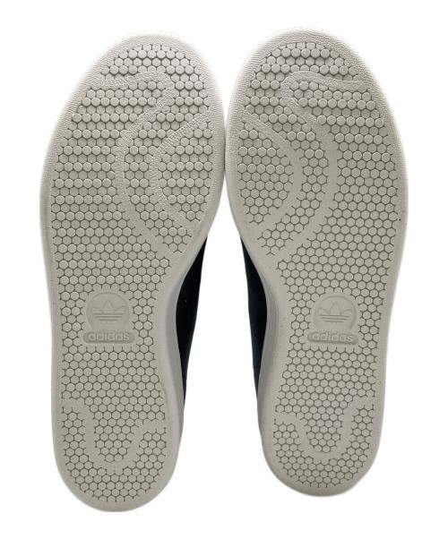 adidas（アディダス）adidas (アディダス) STANSMITH（スタンスミス） ブラック×ホワイト サイズ:SIZE 28cm 未使用品の古着・服飾アイテム