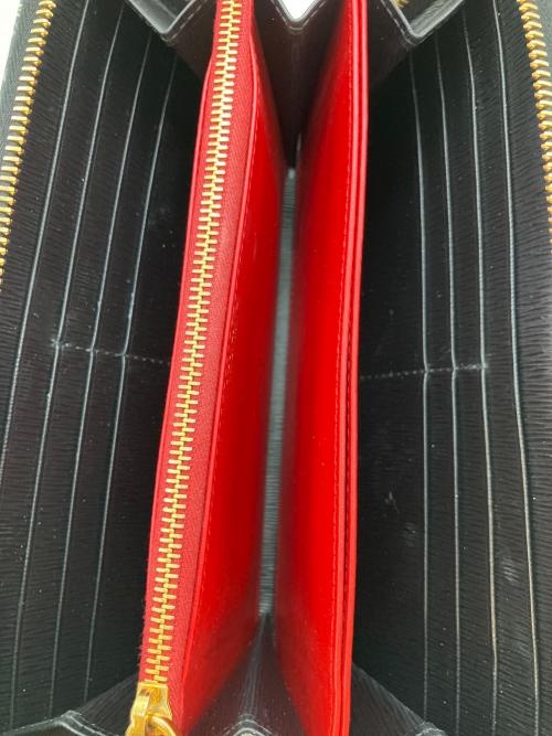 PRADA（プラダ）PRADA (プラダ) ラウンドファスナー財布 ブラックの古着・服飾アイテム