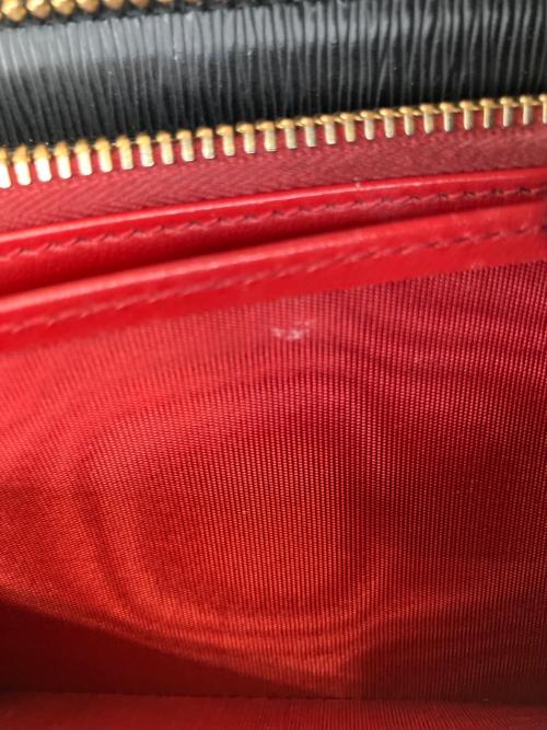 PRADA（プラダ）PRADA (プラダ) ラウンドファスナー財布 ブラックの古着・服飾アイテム