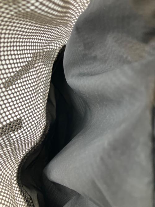 Okara/ai nitta（オカラアイニッタ）Okara/ai nitta (オカラアイニッタ) Litet バックパック ブラックの古着・服飾アイテム