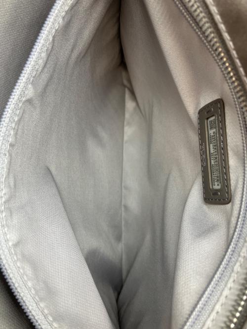 TUMI（トゥミ）TUMI (トゥミ) ビジネストートバッグ ベージュの古着・服飾アイテム