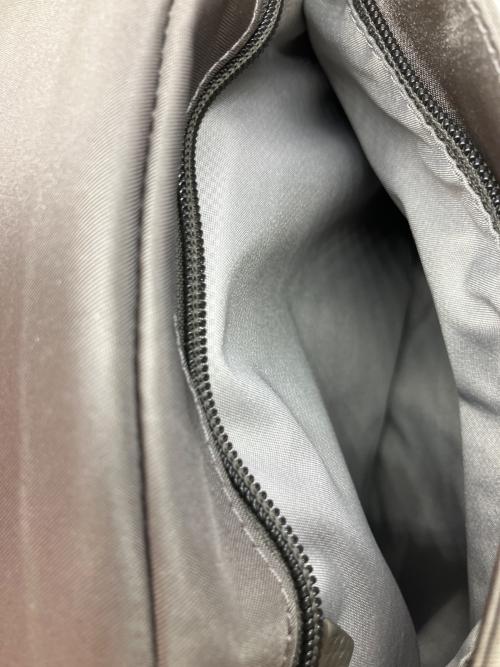 TUMI（トゥミ）TUMI (トゥミ) ビジネストートバッグ ベージュの古着・服飾アイテム