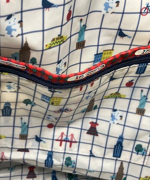 LeSportsac（レスポートサック）LeSportsac (レスポートサック) familiar (ファミリア) In Cityナイロンショルダーバッグ ネイビーの古着・服飾アイテム