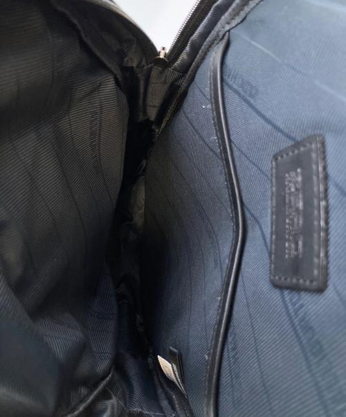 ZERO HALLIBURTON（ゼロ ハリバートン）ZERO HALLIBURTON (ゼロ ハリバートン) ボディバッグ ネイビー×ブラックの古着・服飾アイテム
