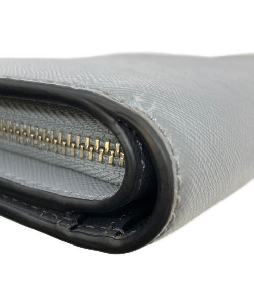 MARC JACOBS（マークジェイコブズ）MARC JACOBS (マークジェイコブズ) ザ ユーティリティ スナップショット コンパクト ウォレット ミニ グレーの古着・服飾アイテム