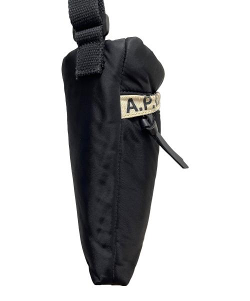 A.P.C.（アーペーセー）A.P.C. (アーペーセー) ショルダーバッグ ブラック×アイボリーの古着・服飾アイテム