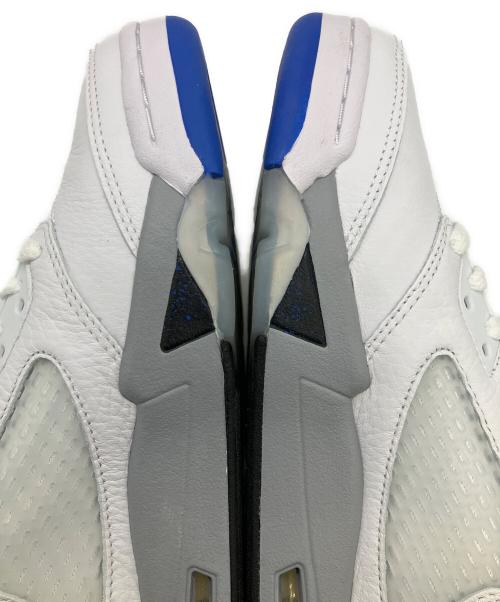NIKE（ナイキ）NIKE (ナイキ) AIR JORDAN 5 RETRO（ナイキ エアジョーダン 5 レトロ） ホワイト×ブルー サイズ:SIZE 27cmの古着・服飾アイテム