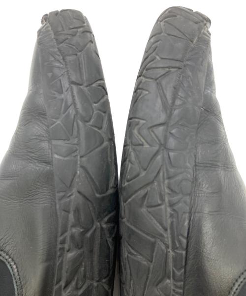 ISSEY MIYAKE（イッセイミヤケ）ISSEY MIYAKE (イッセイミヤケ) スリッポン ブラック サイズ:SIZE 43の古着・服飾アイテム