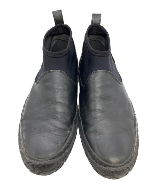 ISSEY MIYAKE（イッセイミヤケ）ISSEY MIYAKE (イッセイミヤケ) スリッポン ブラック サイズ:SIZE 43の古着・服飾アイテム