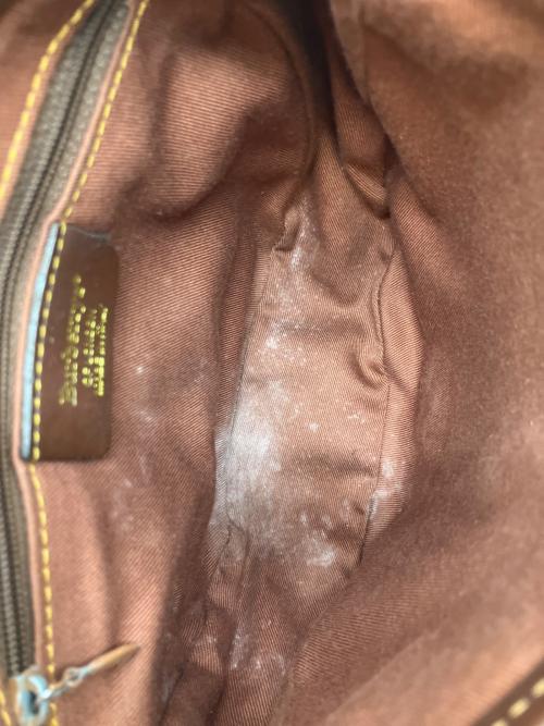 Burberry's（バーバリーズ）Burberry's (バーバリーズ) ショルダーバッグ ベージュの古着・服飾アイテム