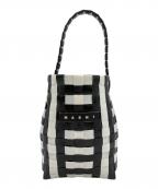 MARNIマルニ）の古着「カゴバッグ」｜ブラック×ホワイト