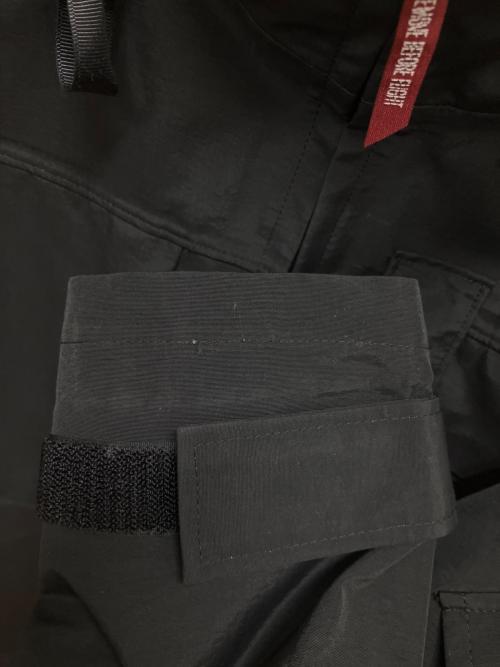 ALPHA INDUSTRIES（アルファインダストリーズ）ALPHA INDUSTRIES (アルファインダストリーズ) ECWCS PARKA ナイロンジャケット ブラック サイズ:SIZE Mの古着・服飾アイテム