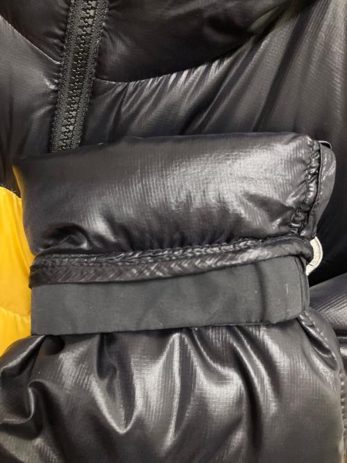 THE NORTH FACE（ザ ノース フェイス）THE NORTH FACE (ザ ノース フェイス) アコンカグア フーディ ダウンジャケット ブラック×イエロー サイズ:SIZE Mの古着・服飾アイテム