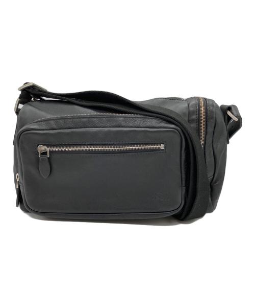 EMPORIO ARMANI（エンポリオアルマーニ）EMPORIO ARMANI (エンポリオアルマーニ) ショルダーバッグ ブラックの古着・服飾アイテム