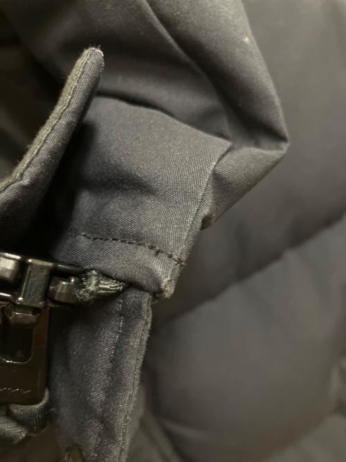 CANADA GOOSE（カナダグース）CANADA GOOSE (カナダグース) ウィンダムパーカー ダウンジャケット ネイビー サイズ:SIZE Mの古着・服飾アイテム