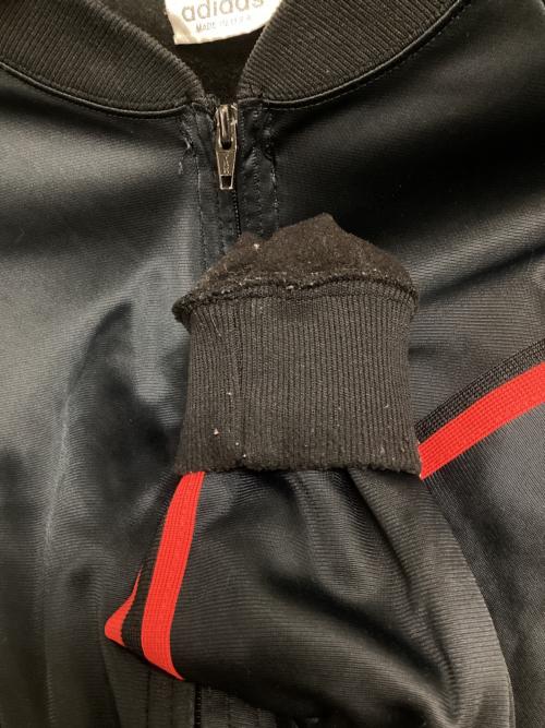 adidas（アディダス）adidas (アディダス) トラックジャケット ブラック×レッド サイズ:SIZE Lの古着・服飾アイテム