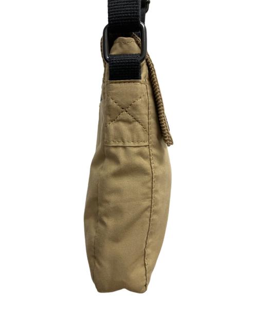 Barbour（バブアー）Barbour (バブアー) トランスポート　クロスボディーバッグ ベージュの古着・服飾アイテム