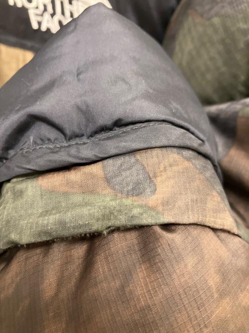 THE NORTH FACE（ザ ノース フェイス）THE NORTH FACE (ザ ノース フェイス) ヌプシダウンジャケット ブラック×グリーン サイズ:SIZE Sの古着・服飾アイテム