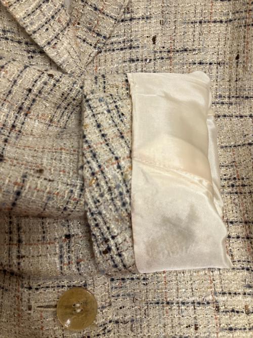 CELINE（セリーヌ）CELINE (セリーヌ) セットアップスカートスーツ ベージュ サイズ:SIZE 42/SIZE 40の古着・服飾アイテム