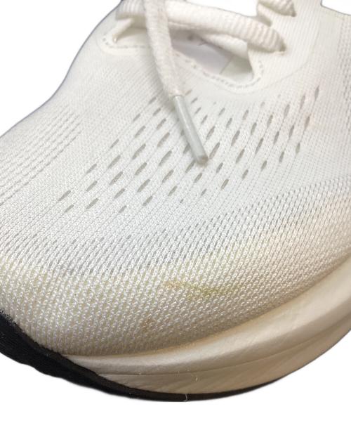asics（アシックス）asics (アシックス) MAGIC SPEED4 ランニングシューズ ホワイト×ブラック サイズ:SIZE 28.5cmの古着・服飾アイテム