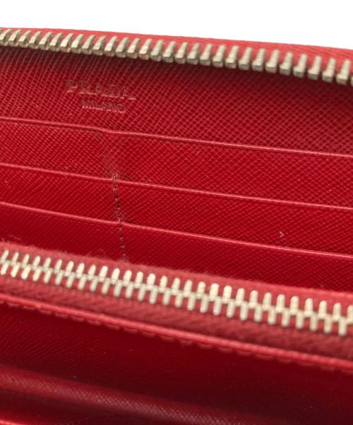 PRADA（プラダ）PRADA (プラダ) サフィアーノ　ラウンドファスナーウォレット レッドの古着・服飾アイテム